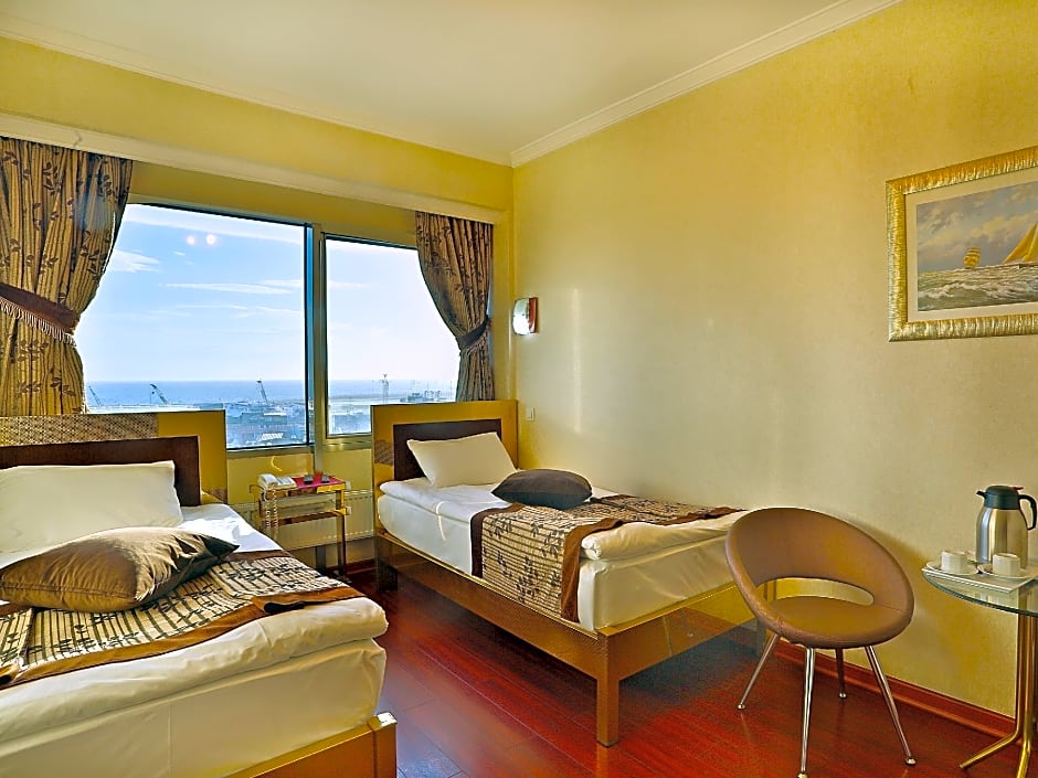 Grand Madrid Hotel
