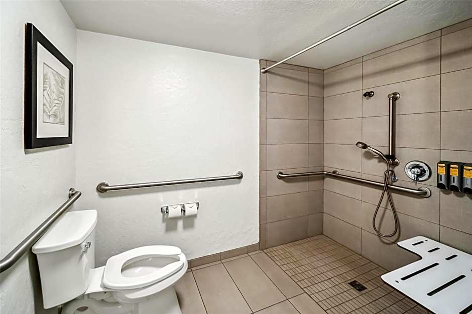 Best Western Plus Hilltop Inn