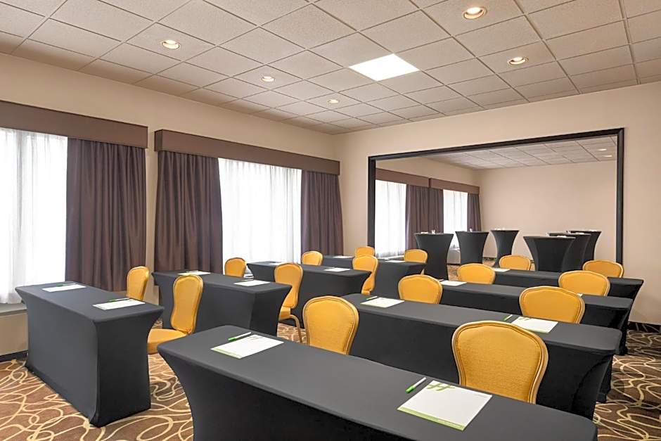 Holiday Inn Boston - Cambridge Area by IHG 