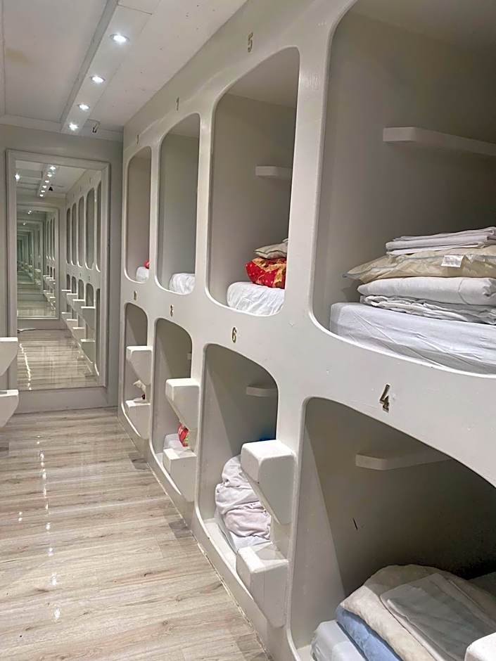 Hostel The Golden Stork