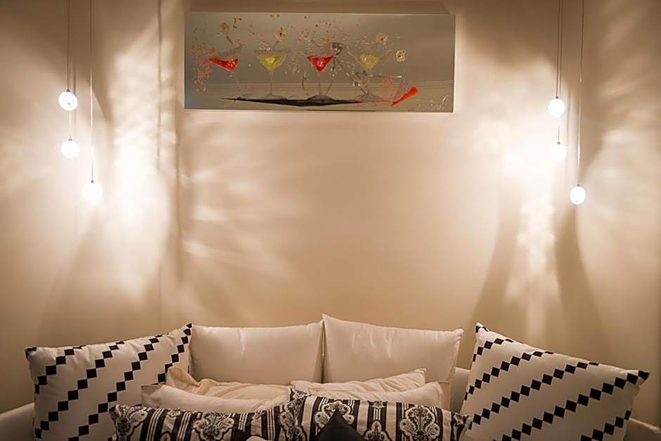 The Saddleworth Hotel