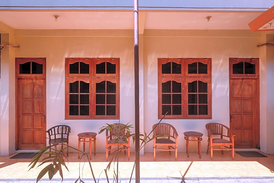 RedDoorz Plus @ Laweyan