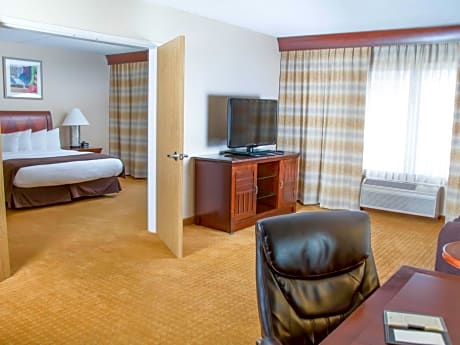King Suite with Spa Bath