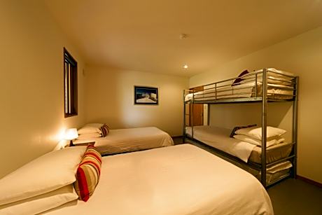 Quadruple Room with Bathroom