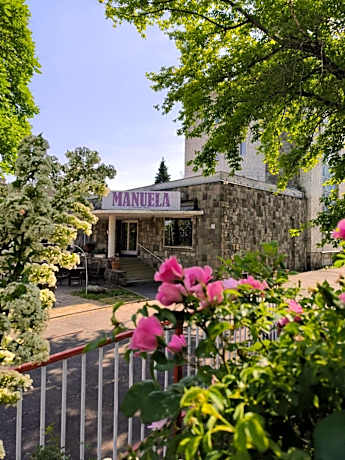 Manuela Ifjúsági Hotel