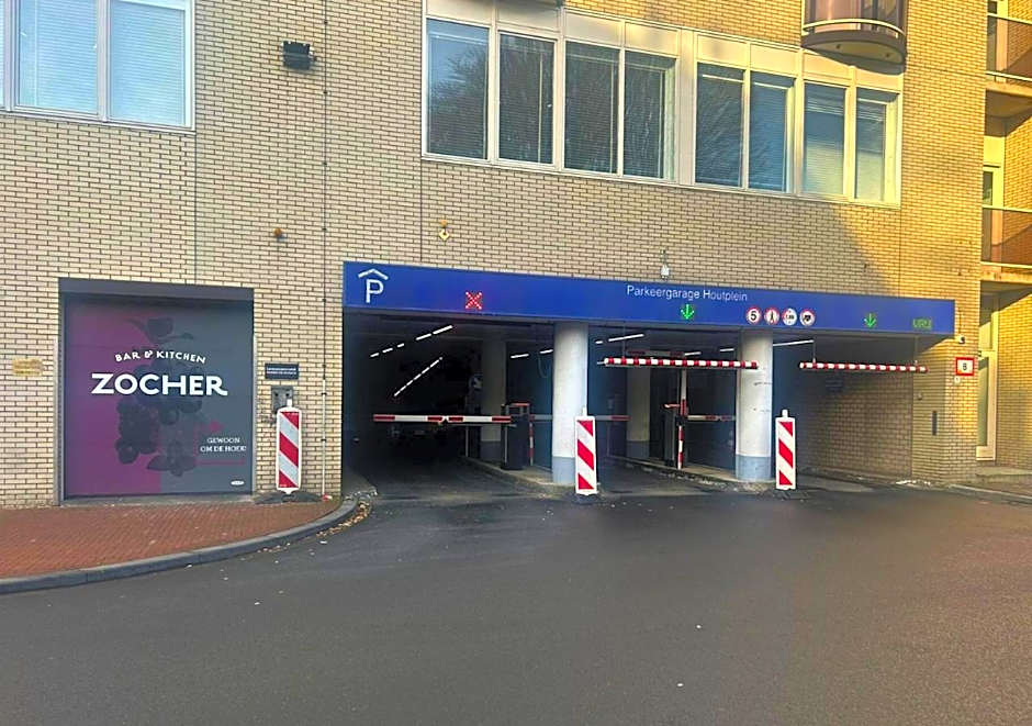 Carlton Square Hotel