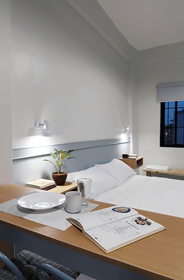 Dragonfly Transient House