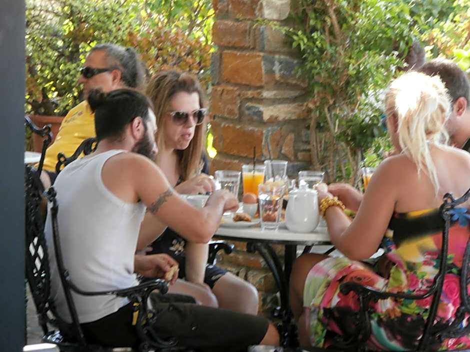 Kionia Galini Bangalows