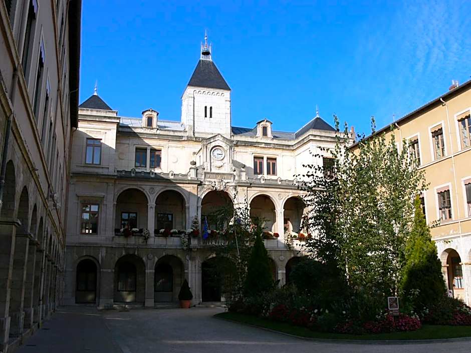 Hotel ibis Lyon Sud Chasse sur Rhone