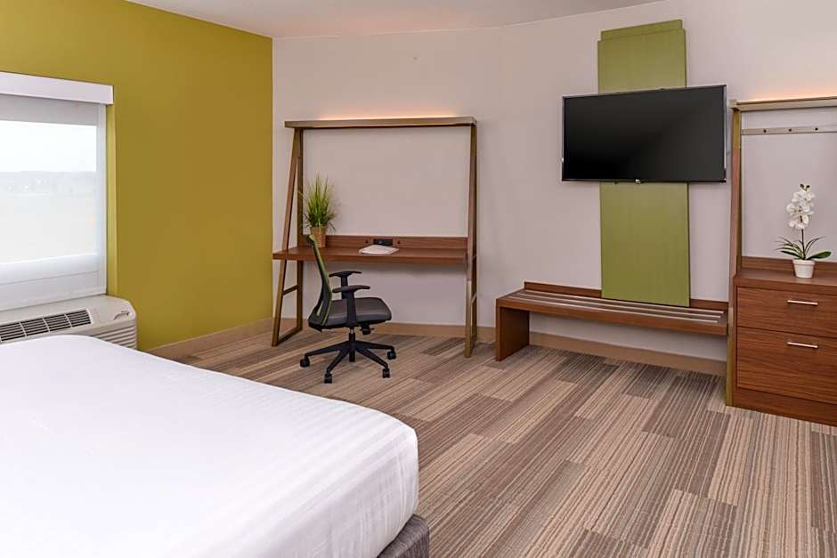 Holiday Inn Express & Suites Salem By IHG