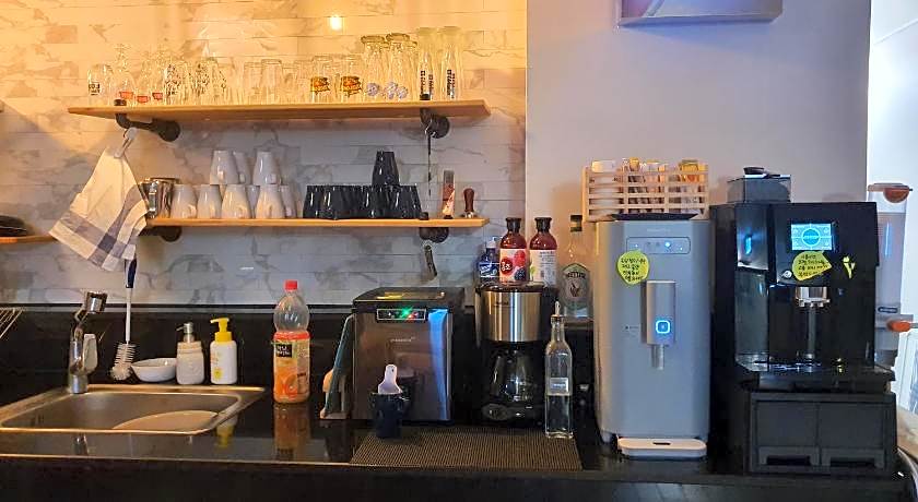 Gyeongju BongwhangMansion