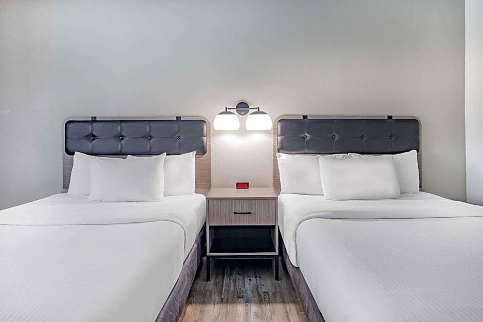 La Quinta Inn & Suites by Wyndham Evansville