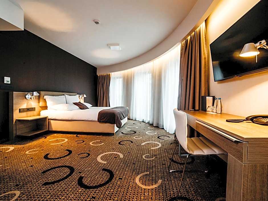 Photo 1 of 6 of Junior Suite
