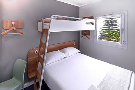 Standard Triple Room (Smoking)