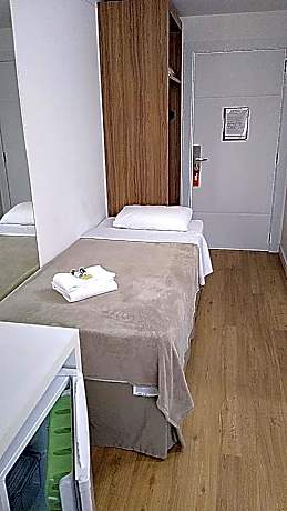 Standard PwD Disability Access Triple - 3 Single Beds