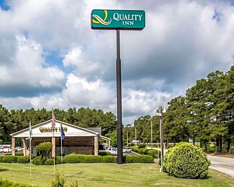Quality Inn Manning I-95