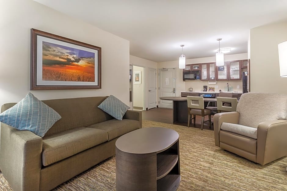 Candlewood Suites - Davenport, an IHG Hotel