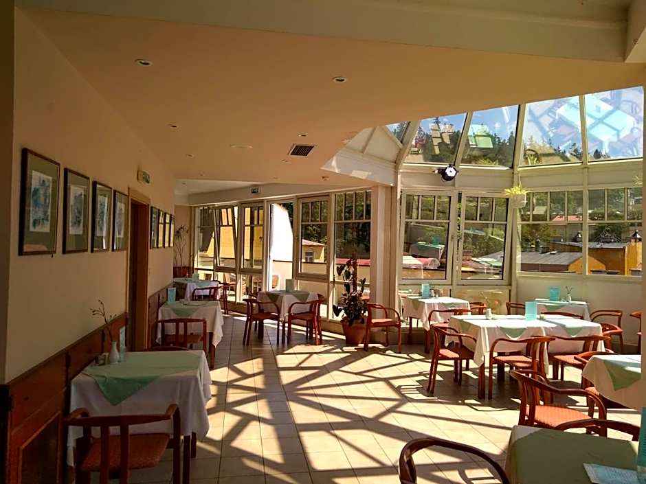 Hotel Flora