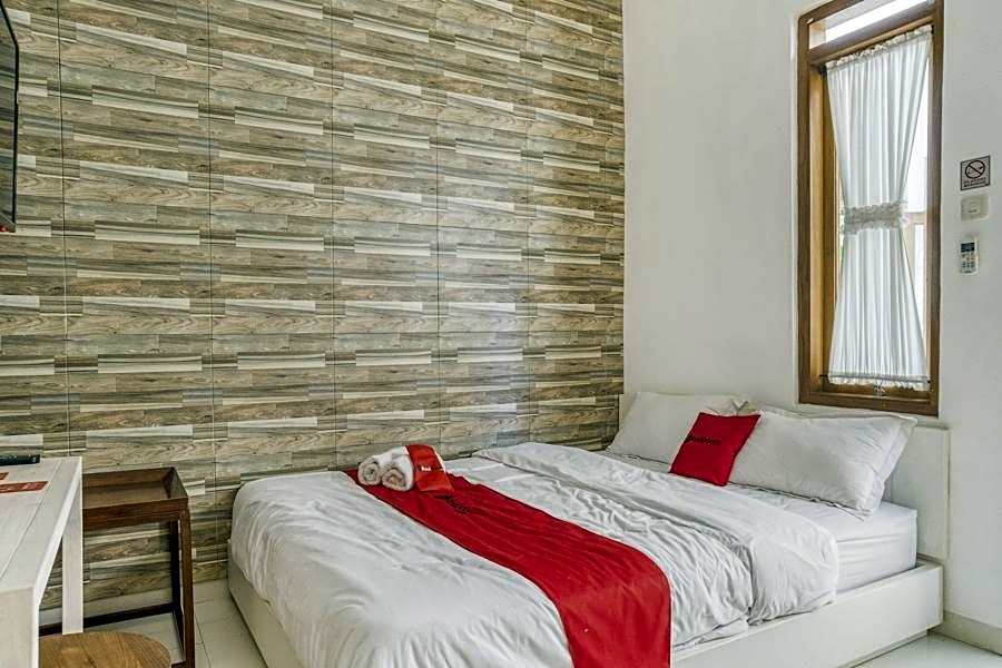 RedDoorz Syariah near Taman Pelangi Jogja 2