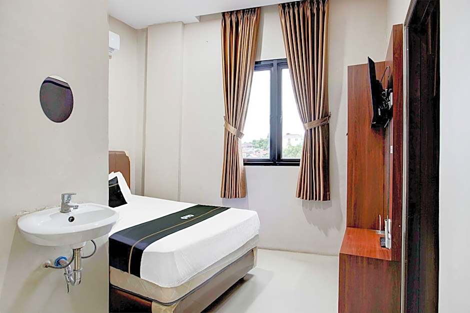 Hotel O Balikpapan near Siloam Hospital formerly Syafla Guest House