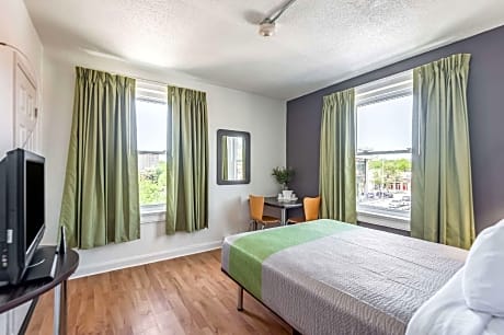 2 Queen Beds Suite Nonsmoking