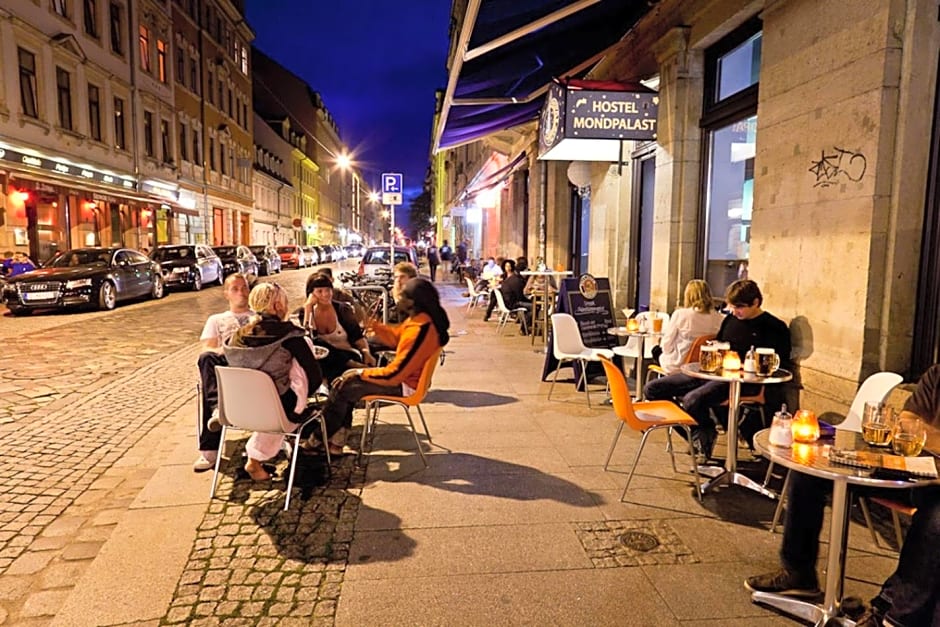 Hostel Mondpalast