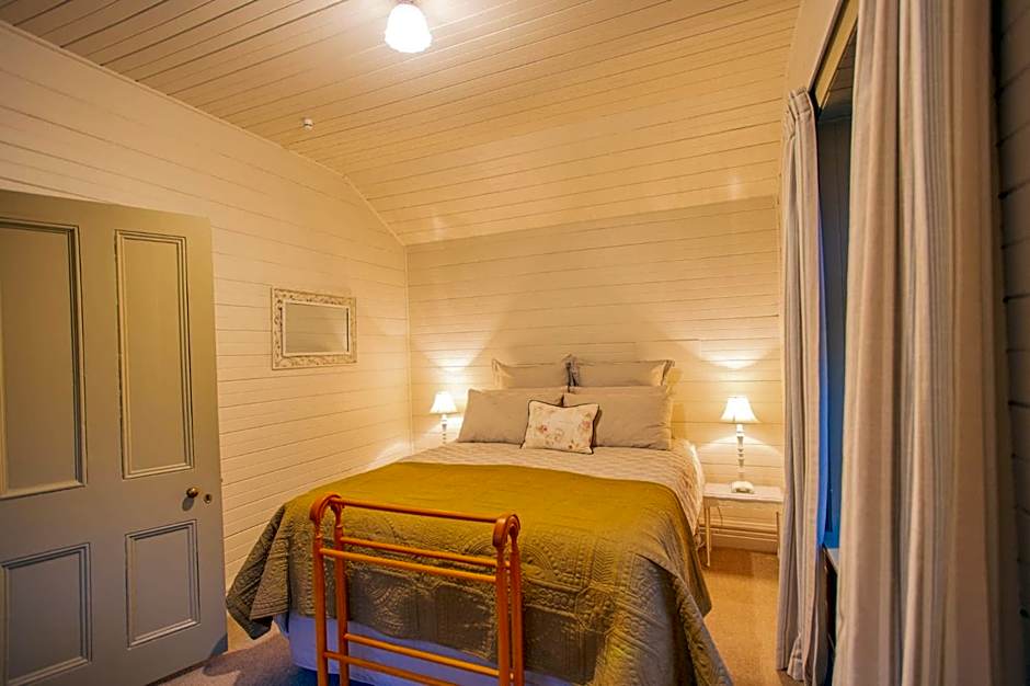 City Break Cottage for couples 27 mins CHC Airport