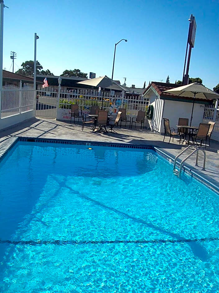 Holiday Motel Oakdale