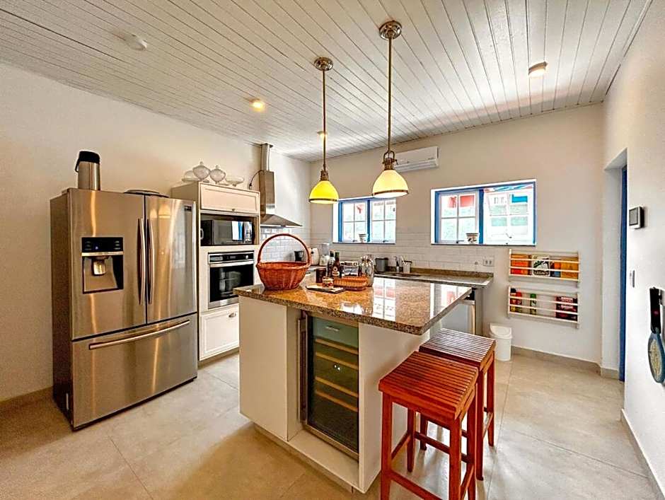 Casa prox a Praia de Santa Teresa, Ilhabela SP