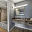 Super 8 by Wyndham Portsmouth - Norfolk