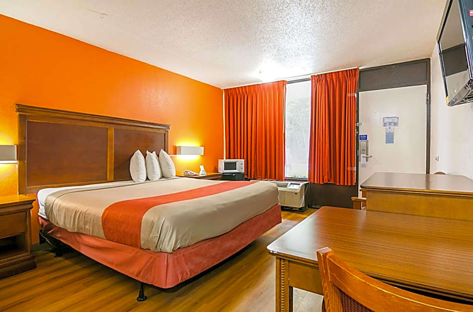 Motel 6-Conyers, GA