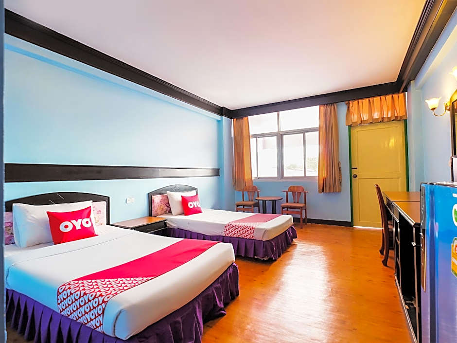 OYO 565 Trang Hotel
