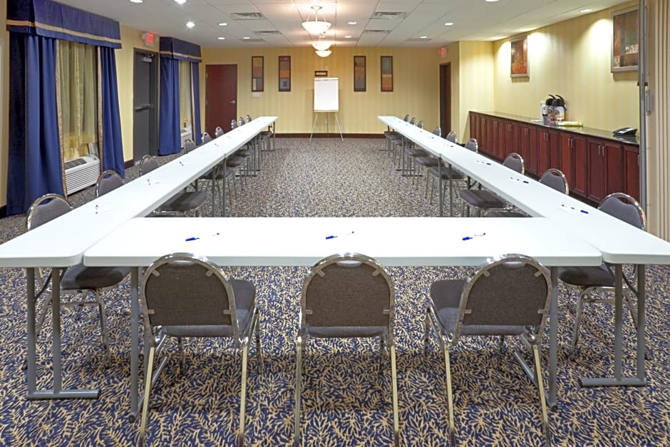 Holiday Inn Express Hotel & Suites Lubbock West By IHG