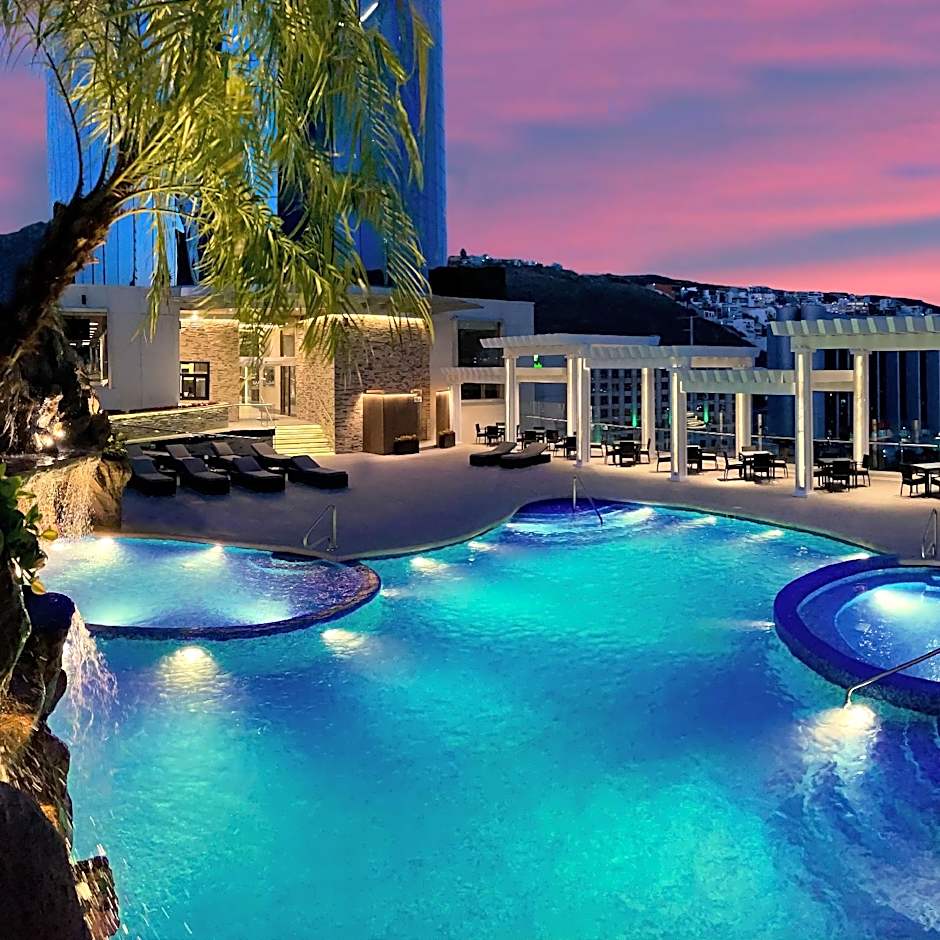 Safi Royal Luxury Metropolitan