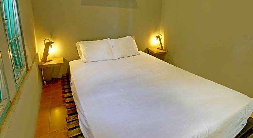 OYO 92825 Kamar Lombok