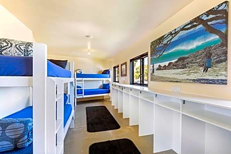 Bed in 8-Bed Mixed Dormitory Room