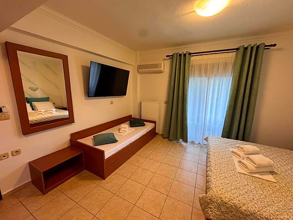 Anassa Deluxe Apartments & Studios