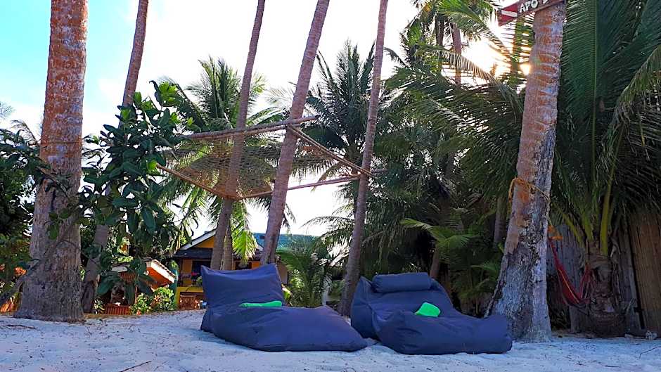 Apo Diver Beach Accomodation