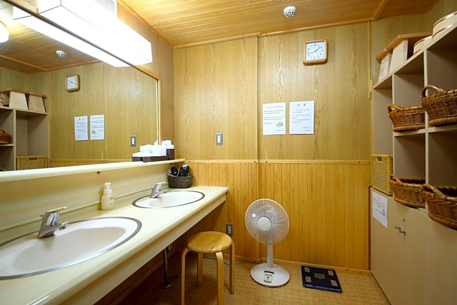 Ryokan Kamogawa Asakusa Hotel