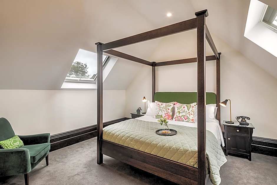 Photo 1 of 5 of Suite, Tower