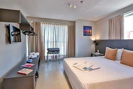 Queen Room - Disability Access