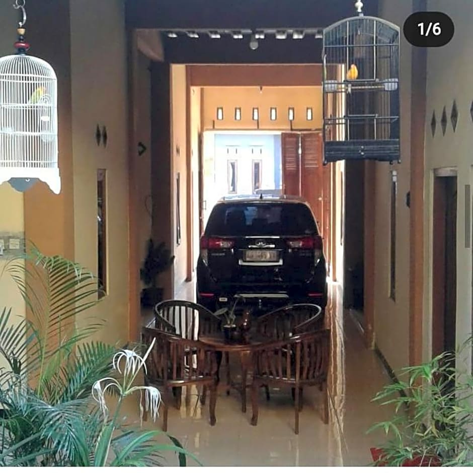 Homestay Sekar Syariah by ZUZU