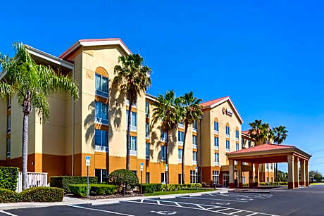 Comfort Inn & Suites Orlando North