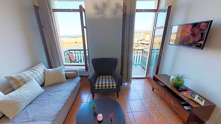 Porto Enetiko Suites