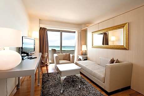Suite with Sea View