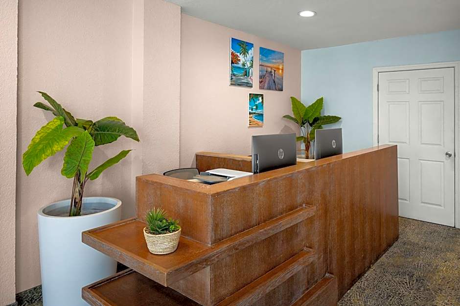 Courtyard by Marriott Nassau Downtown/Junkanoo Beach