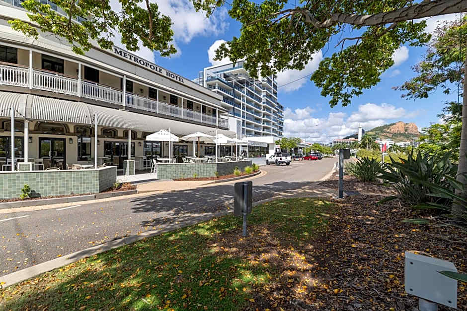 Oaks Townsville Metropole Hotel