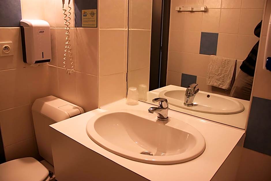 Agape Hotel Niort- Bessines