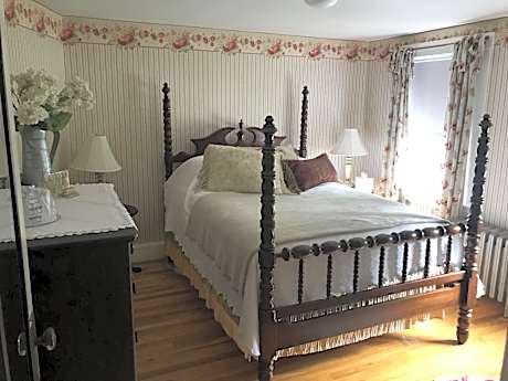 Queen Suite