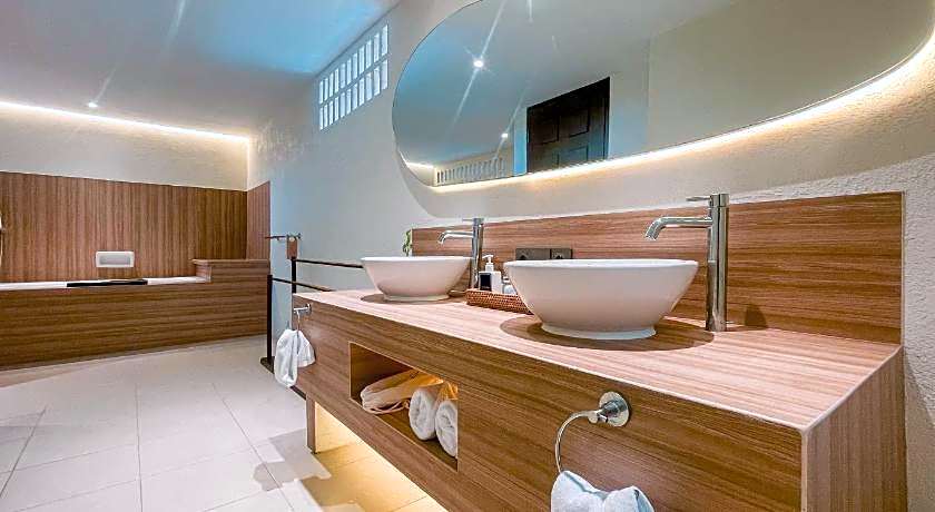Aruni Bali Jimbaran Boutique Villa